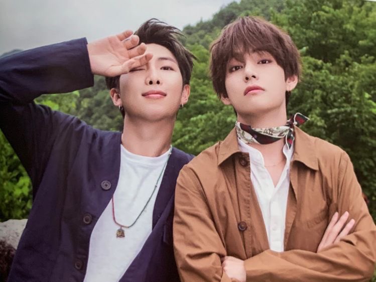 44_xran's tweet photo. @BTS_twt Yeahhh my love #mylove #TAEHYUNGDAY #HappyBirthdayTaehyung #NAMJOON https://t.co/dqBjb7A8CP
