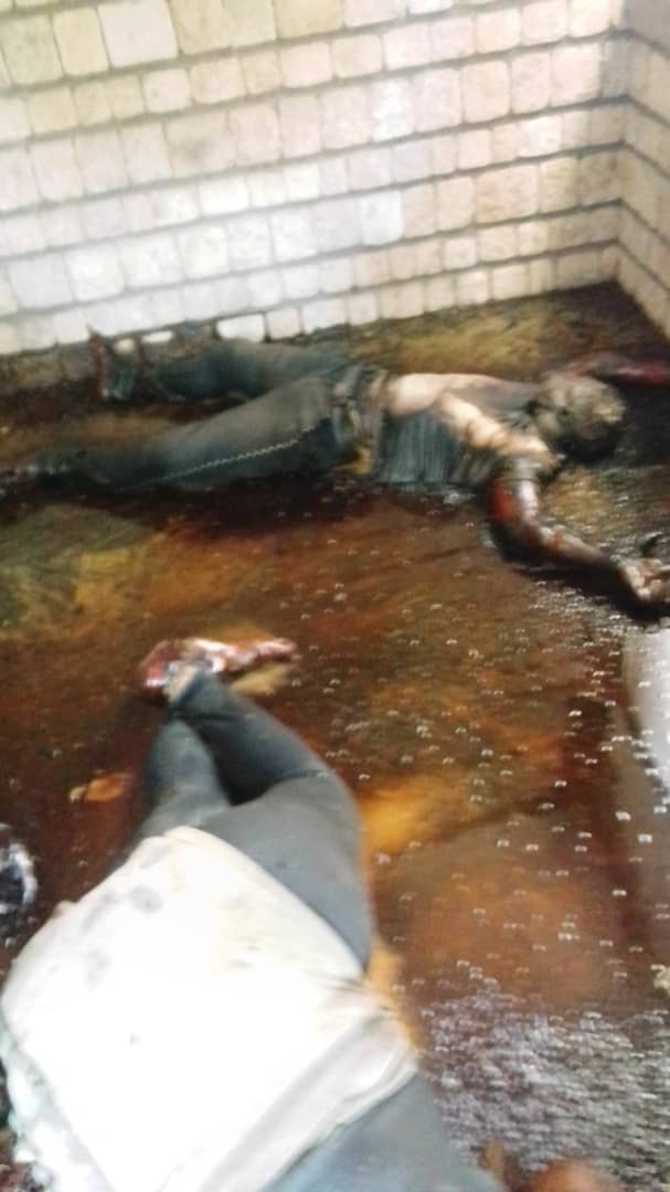MarkBareta's tweet photo. Biya's #Cameroon continues to show their evilness. These are kidnapped by Cameroun military in Chomba two weeks ago. They were taken to a make shift building that they were using as a camp.The villagers went to that house and discovered the four corpses in a decomposition state. https://t.co/rQ0SRB79Yu