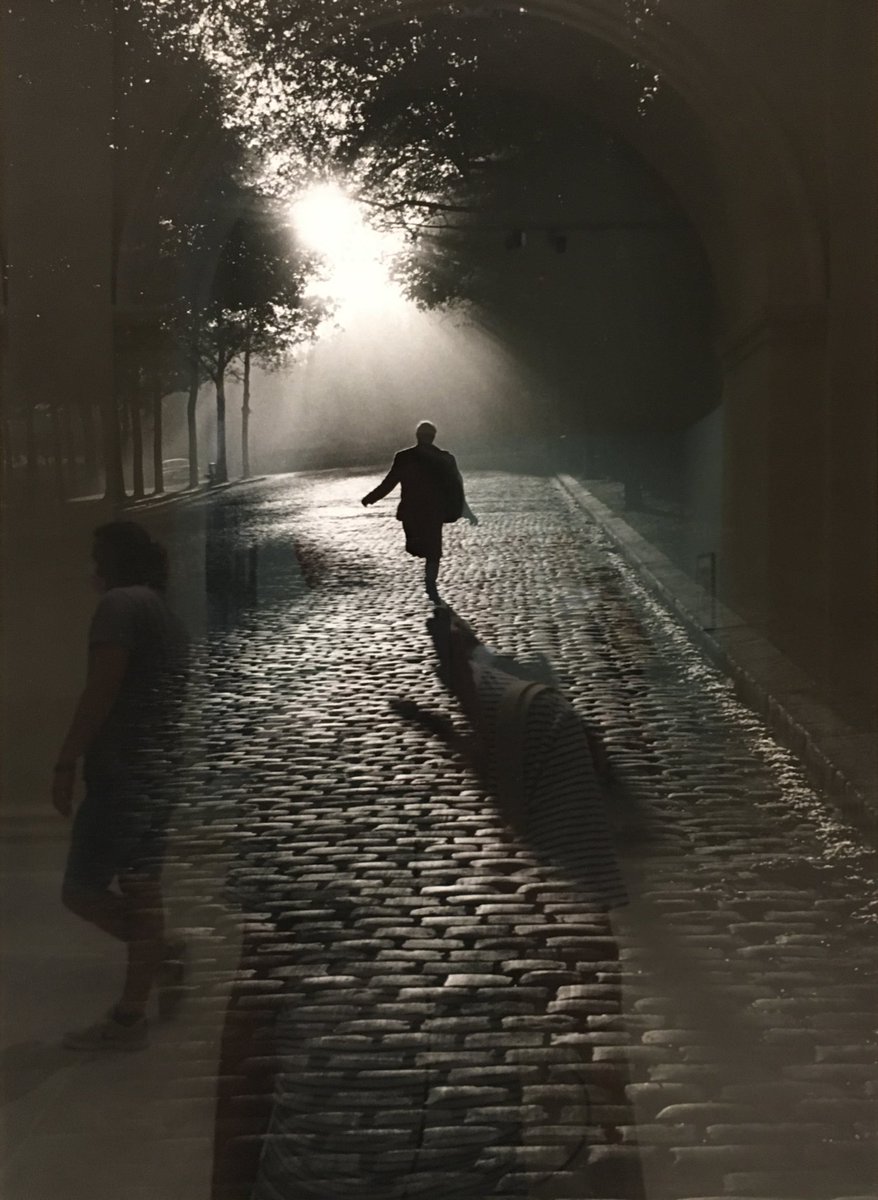 Guiguiii94's tweet photo. L’immense photographe franco-suisse #SabineWeiss est décédée hier à Paris. Une très grande dame, la dernière représentante de la photo humaniste.

Âgée de 97 ans, elle était l’invitée d’honneur des @rencontresarles cet été pour une merveilleuse rétrospective… https://t.co/1GnD2PRcJZ