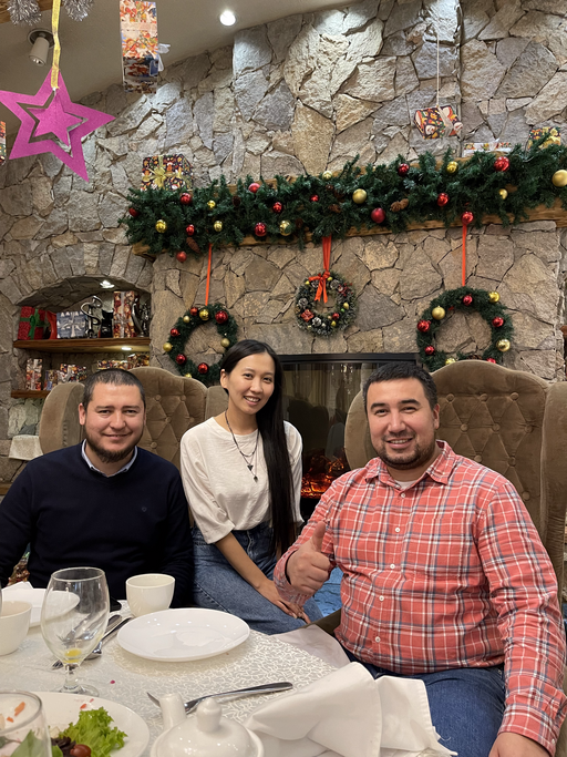 FLEXAlumni's tweet photo. FLEX Alumni Coordinator in Uzbekistan, Vladlena Magay ‘07, joined for a picture with FLEX alumni, Ikrom Mamadjanov ’06, and Nuriddin Yuldashev ’06 during an alumni reunion of the Uzbekistan Business Leaders Program (UBL). Great to see this reunion!
#FLEXProgram #ExchangeOurWorld https://t.co/eevaeGR3wI