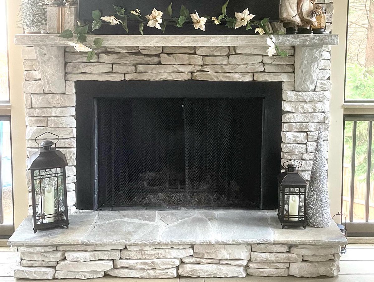 ezer_masonry's tweet image. What a beautiful inspiration this is. Peaceful, relax, refreshing, and calm! 

New England Ledge Color is the #architecturalstone used for this #outdoor #fireplace

For further information please visit our web page tylest.com 

#interiordesign  #exteriordesign #home