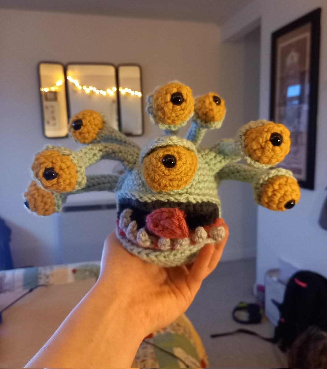 Day 4 of Christmas quarantine. Having exaused netflix of good shows I decided crochet myself some company.