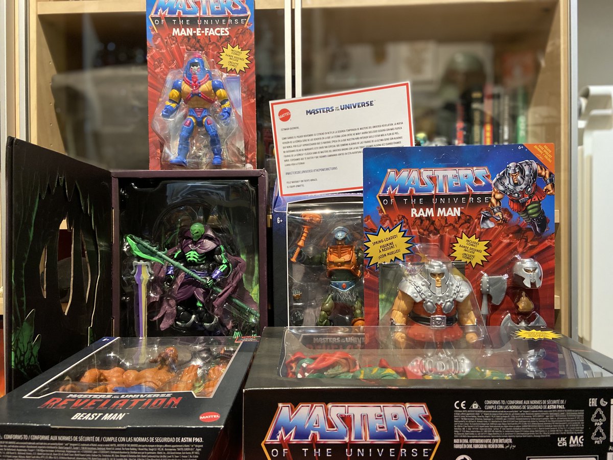 PoliplasticPod's tweet photo. Queremos agradecer a Mattel España y a @marco_agency la "Cesta de Navidad" que nos han enviado. ¡Un viaje al pasado, presente y futuro de #MastersDelUniverso! Mil gracias por contar con nosotros. #MoreMOTU #ThePowerReturns #MotuREVELATION #MOTUOrigins #PorElPoderDeGrayskull https://t.co/CgdSoQJvhv