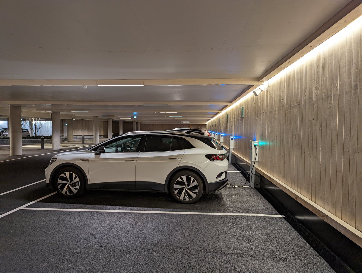 thommcg1980's tweet photo. .@KildareVillage showing how it's done with an additional 7 dual 7kW charge points installed in the new car park - capable of supporting 14 electric vehicles. https://t.co/9ljpNe0edS