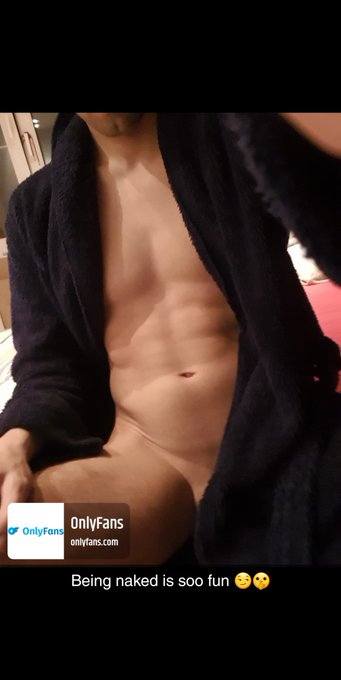 I love being nakedd 🤫😏 https://t.co/8CaRhwBiZs