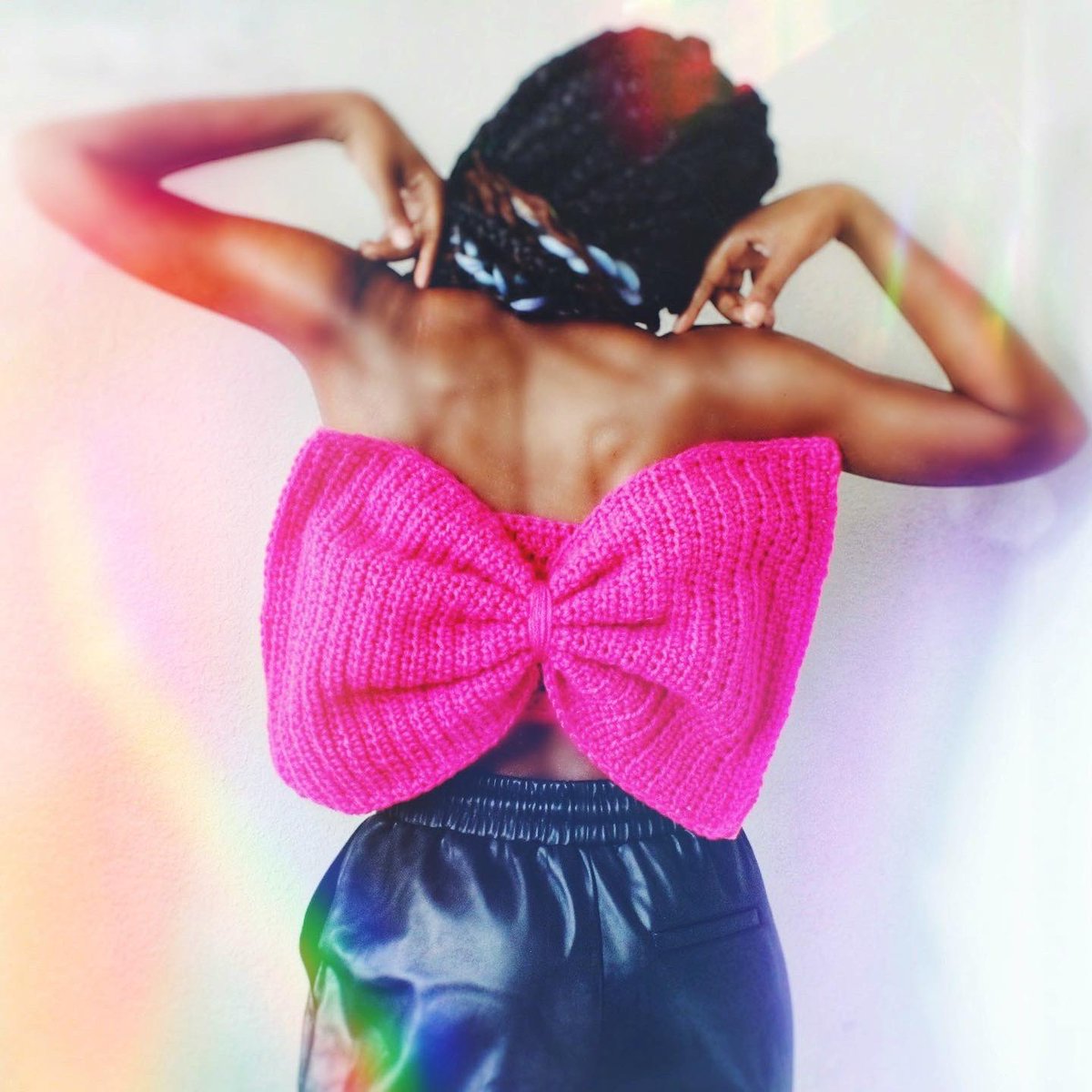 DreamCrochet's tweet photo. 🎀✨made this strapless big bow handmade crochet top, entirely going to create a dress version of this too ✌🏾💞 https://t.co/z3xLGh8hKO