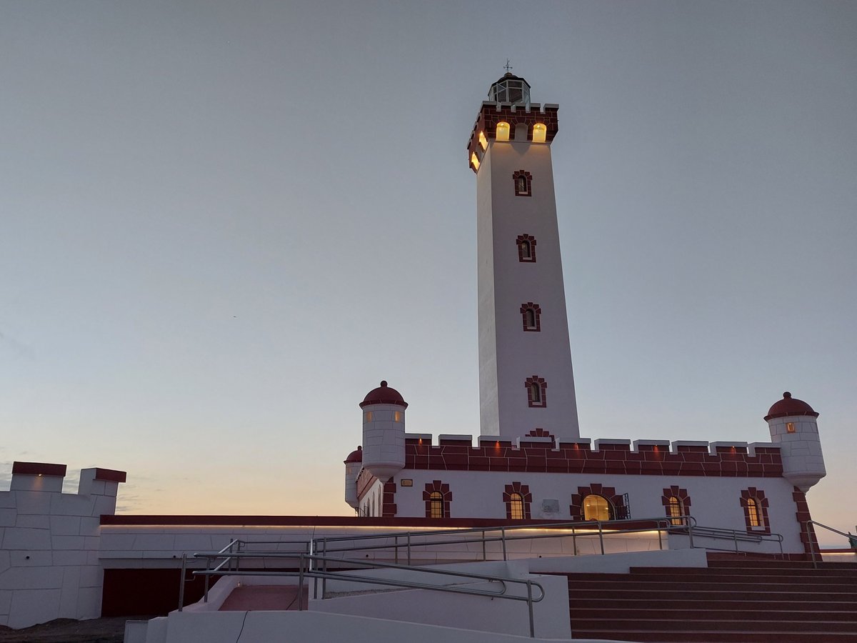 Los veraneantes que visiten La Serena podrán apreciar la restauración de su Faro Monumental, obra recientemente terminada por <a href="/arquitecturamop/">Dirección de Arquitectura MOP Chile</a>. 

Los invitamos a conocer algunas características de esta obra: instagram.com/p/CYEhWZtOiUB/