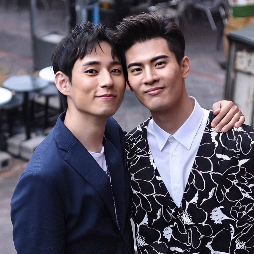 himxwari's tweet photo. Happy 31st Birthday to Jake Hsu and 32nd Birthday to Chris Wu! 🥰🎂💝✨
#HappyJakeHsuDay
#HappyChrisWuDay
#徐鈞浩 #吳承洋 https://t.co/UJ3wJlWD2o