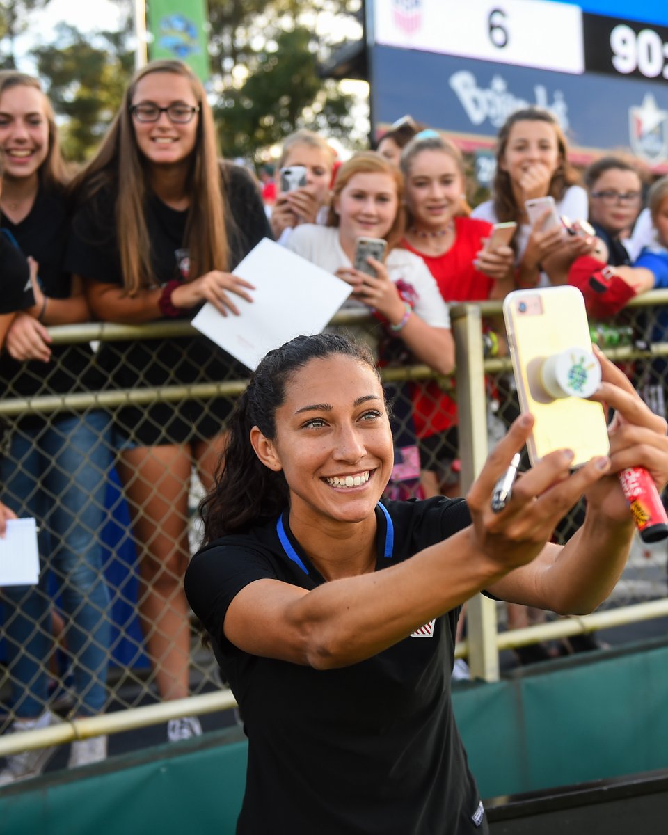USWNT's tweet photo. Tap the❤️to send the happiest of birthday wishes to @ChristenPress today!!! 

🎂🎂🎂🎂🎂🎂🎂🎂🎂🎂 https://t.co/maX7Td0oNK