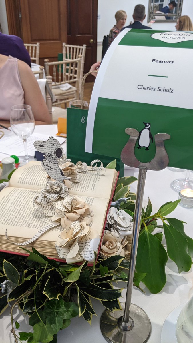 OakleyDW's tweet photo. @troyr2000 at a wedding today. Literary theme. This is our table decoration. Saw it and thought of you. x https://t.co/tjdA71uuQ8