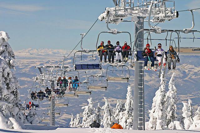 TravelMacedoni1's tweet photo. Ski Centers in Macedonia  https://t.co/wRs6TeyKyh #macedonia #sport https://t.co/UEkSjFQwNI