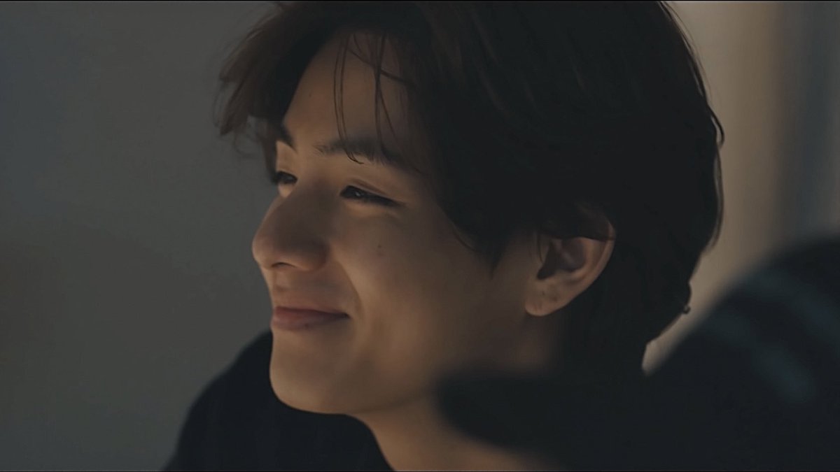 HIsnaenii's tweet photo. HAPPY BIRTHDAY MY LOVE🐻💜 TERIMAKASIH TELAH HADIR MEWARNAI HIDUPKU🌈 I LOVE YOU SO MUCH💚

#HappyBirthdayTaehyung
#HappyTaehyungDay https://t.co/DaKeTBJbBH