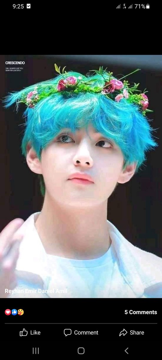 Karenerak3's tweet photo. @BTS_twt Happiest Birthday Taehyung! Borahae 💜💜💜🎂🎂 https://t.co/zRXpSg4FRC