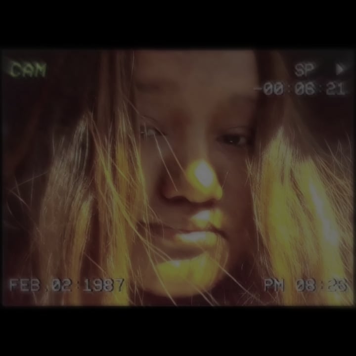 httpslariswys's tweet image. --- Dezembro ❄️

Comecei a assistir KUWTK E PINTEI O CABELO