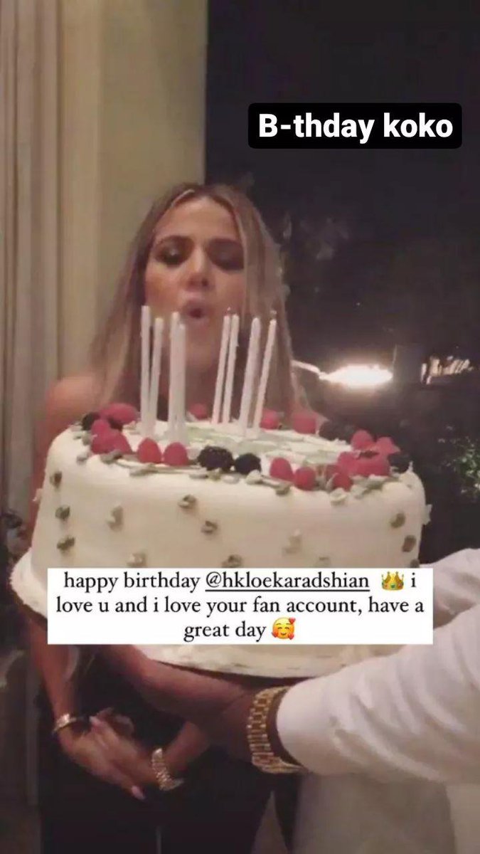 httpslariswys's tweet image. --- Dezembro ❄️

Comecei a assistir KUWTK E PINTEI O CABELO