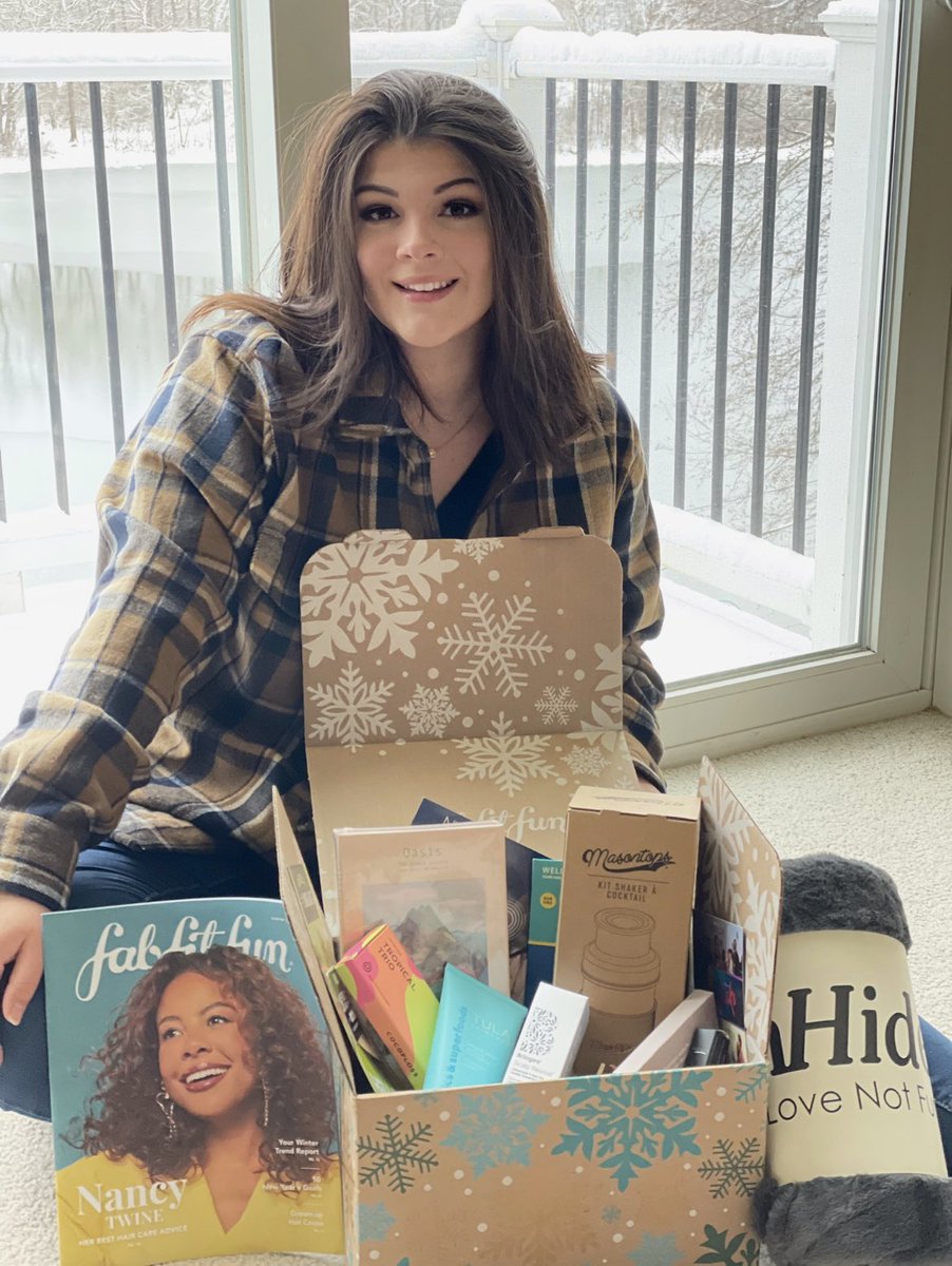 g_jatkowski's tweet photo. Thanks to @FabFitFun I was able to make it a wonderful Christmas and winter season for myself and my fam! I love the winter items, So excited for my next box! #fffgiveaway #fabfitfun #corazoncabo @CorazonCabo https://t.co/lGY660vlTt