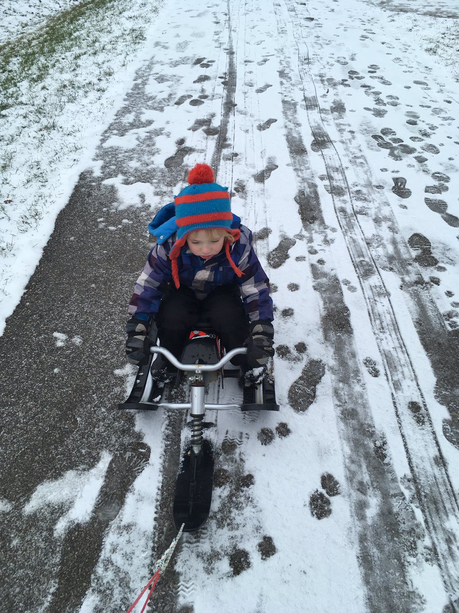 mrcycology's tweet photo. snow is going fast, and the friction is gonna make me keel over!
kid indifferent, as always!
#outside #oneofusishavingfun https://t.co/ieRCwgvOsD