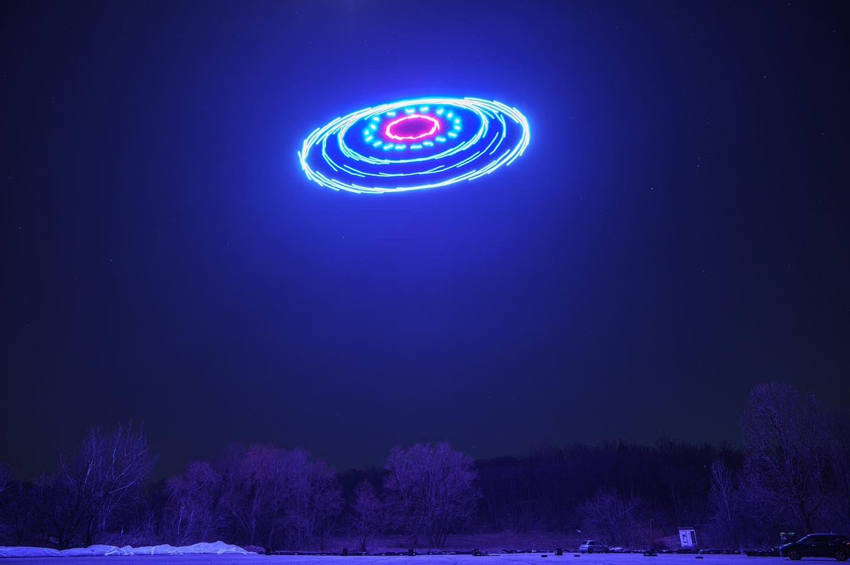 Skypixdroneshow's tweet photo. Power of light 💫

#skypixdrones
Tel/WhatsApp +38 (098) 612-13-52

#events 
#lightshows 
#дроны
#droneshow 
#dronelightshow 
#шоудронов https://t.co/7phpm8M4MX