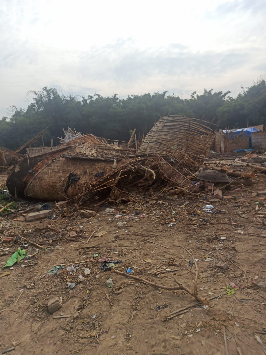 Callmecrazyh's tweet photo. #KAAC_Misusing_Power desh ki vikash yojana. Where poor people are being kick out from their own land @dhruv_rathee @RahulGandhi @MamataOfficial @INCIndia @ArvindKejriwal @BadruddinAjmal https://t.co/G8GKiygTlt