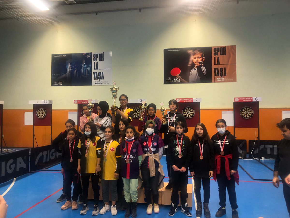 🏆Okulumuz Dart Takımından İL ŞAMPİYONLUĞU 🏆

İl geneli yapılan dart müsabakasında okulumuz dart takımı il şampiyonluğu ile döndüler. Bu başarılarından dolayı öğrencilerimizi tebrik eder,onları yarışmaya hazırlayan beden eğitimi öğretmenilerimize teşekkür ederiz 👏 👏🏆🏆