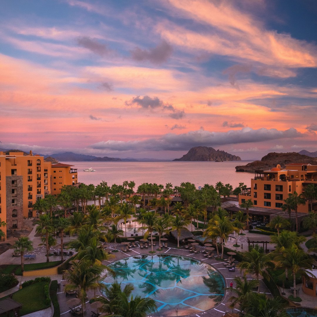 VilladelPalmarL's tweet photo. Take a guess, is this a sunrise or a sunset? ππ
π·: @erubes1
#villadelpalmarl #sunset #sunrise #sunsetlovers #sunriselovers #loretomexico #loretobajacaliforniasur #secludeddestinations https://t.co/Zi8QPS8KsG