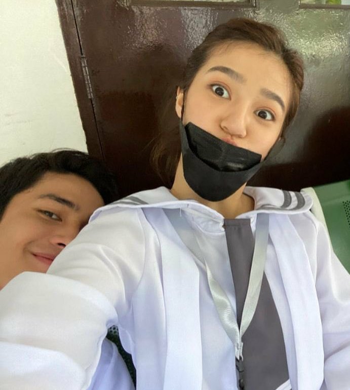 donbellefreak's tweet image. gonna tell my kids na kame to ng papa nila nung highschool #nobodysgonnaknow #theyregonnaknow #howwilltheyknow #theyregonnaknow #ohmygooood #nobodysgonnaknow