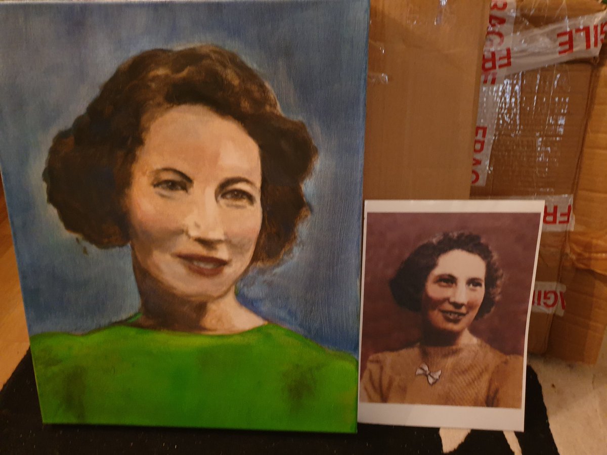 RachelSarah21's tweet photo. So today my dad received this in the post. The original photo is of his mum as a young woman, which has been lovingly recreated on canvas by @BaibaAuriaArt we think she's done a fab job 👏 thank you ❤ https://t.co/aneMykoCxa