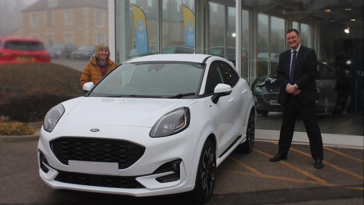 TCHarrisonFord's tweet photo. A new car handover is a rare sight with the ongoing semi-conductor issue, however Mrs McDermott still managed to collect her brand new Puma from Darren at Stamford the other week.
We hope your brand new Puma is fulfilling all your expectations!
#TCHFord #FordHandover #FordPuma https://t.co/YrerBOTWQh