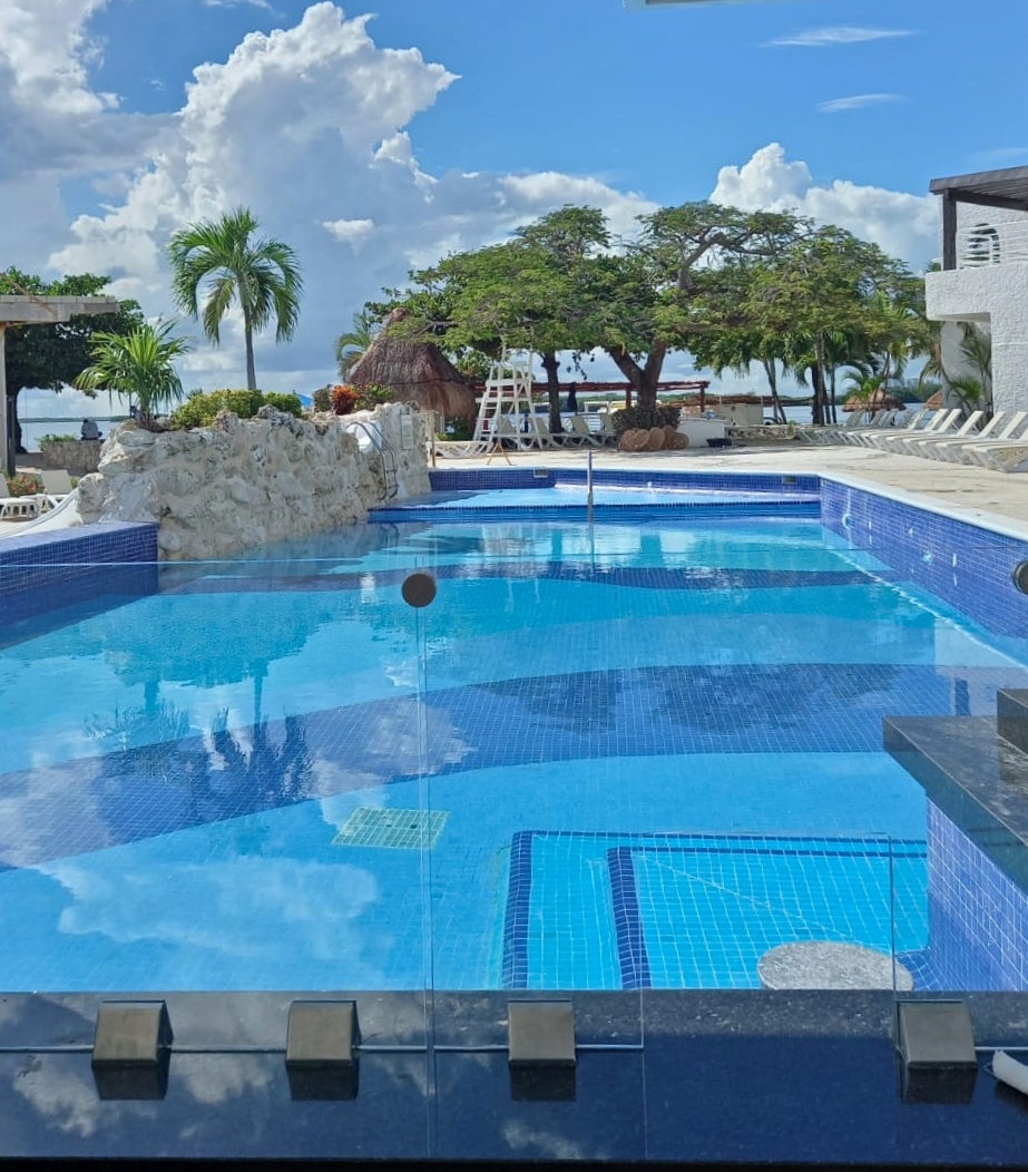 MarinaCancun's tweet image. Having a good time in the last few days of 2021. 
#SunsetWorldIsBack