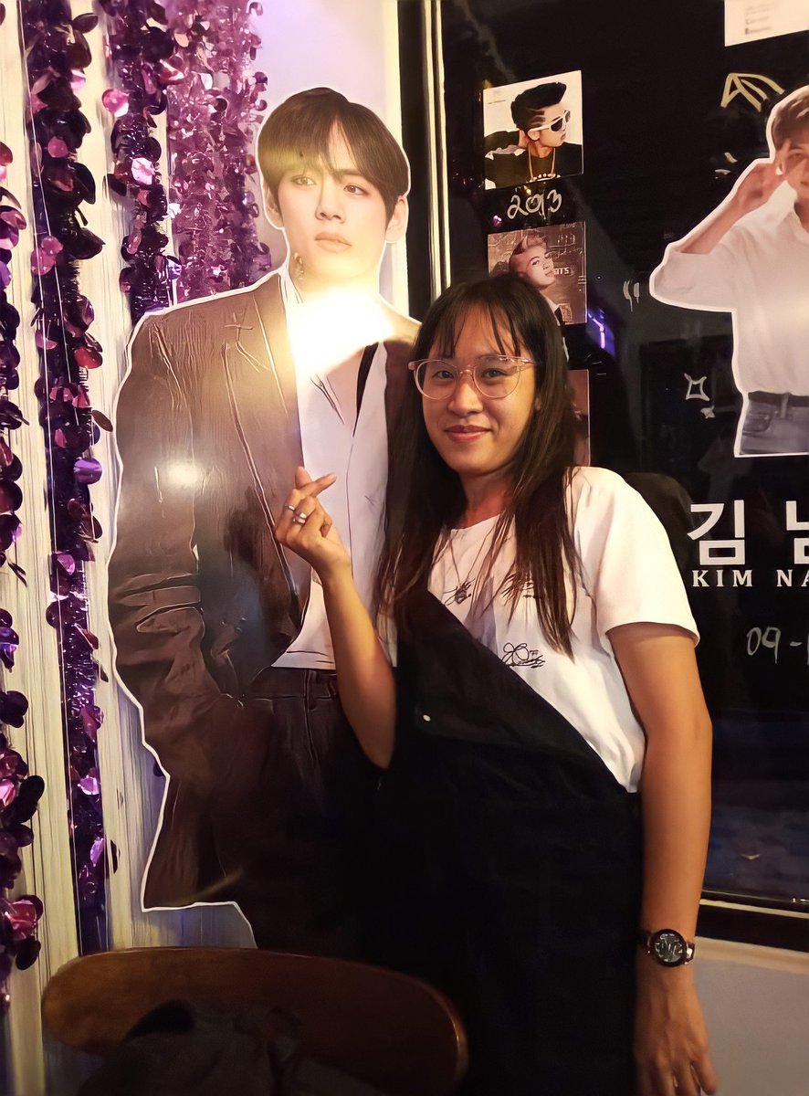 celynpolles's tweet photo. HAPPY BIRTHDAY TAEHYUNG!!!🎉🎉🎉
NO WORDS CAN EXPLAIN HOW MUCH WE LOVE YOU. BORAHAE 💜💜💜 @bts_bighit
@BTS_twt
#HAPPYVDAY
#HappyBirthdayTaehyung
#SweetTaeTaeDay
#KimTaehyung https://t.co/N7Vb4A2Wsn