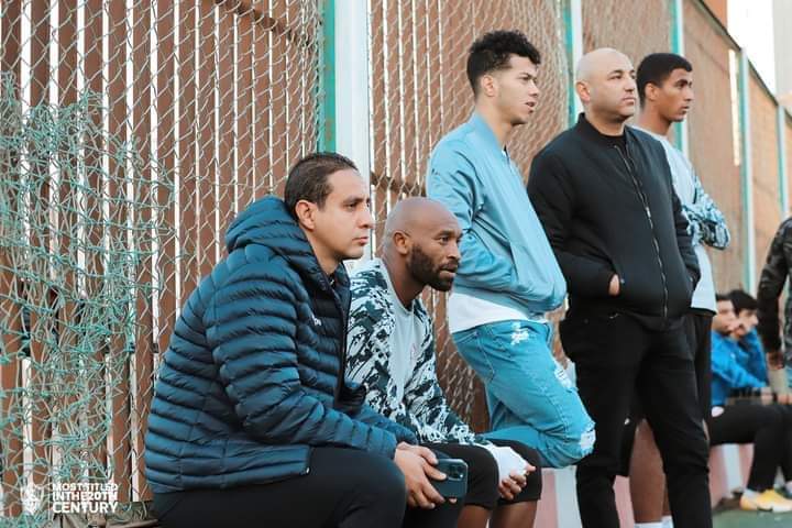 امبارح شيكابالا وامام عاشور راحوا امبارح يحضروا تمرين فرقه الناشيين ٢٠٠٧  يشجعوهم ويحفزوهم علشان هيلاعبوا الاهلى 
النهارده نفس الفرقه دى وعلى ملعبها شالت ٤/٠من فرقه ٢٠٠٧ فى الاهلى🔥🤣