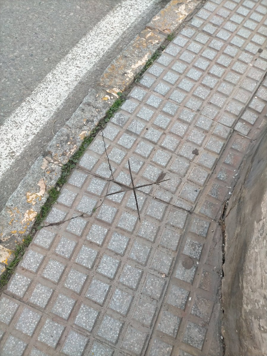 Rafuki2121's tweet photo. Mierda, me dejé la pala en casa 😓 https://t.co/fNLLQRz1KX