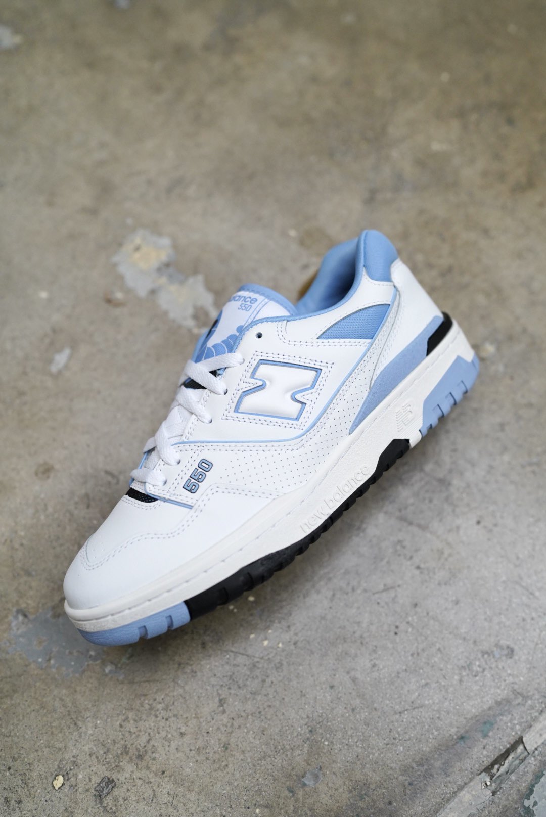 NEO Pasadena on Twitter: "New Balance BB550HL1 available in-store today  (12/29/21). FCFS limited to one pair per customer. https://t.co/7cCHvvkoWC"  / Twitter