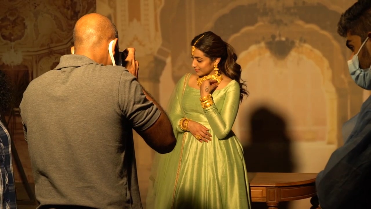 FHyoWGkVkAA5ya7?format=jpg&name=large