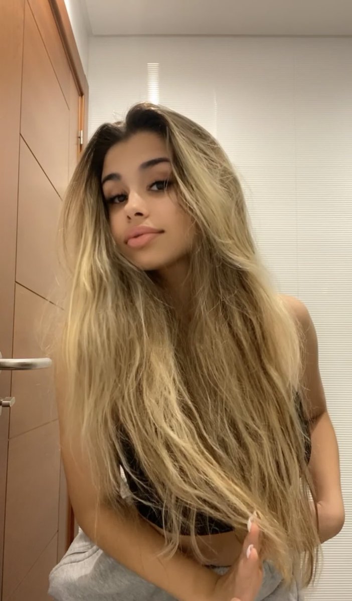 Agora com cabelo claro