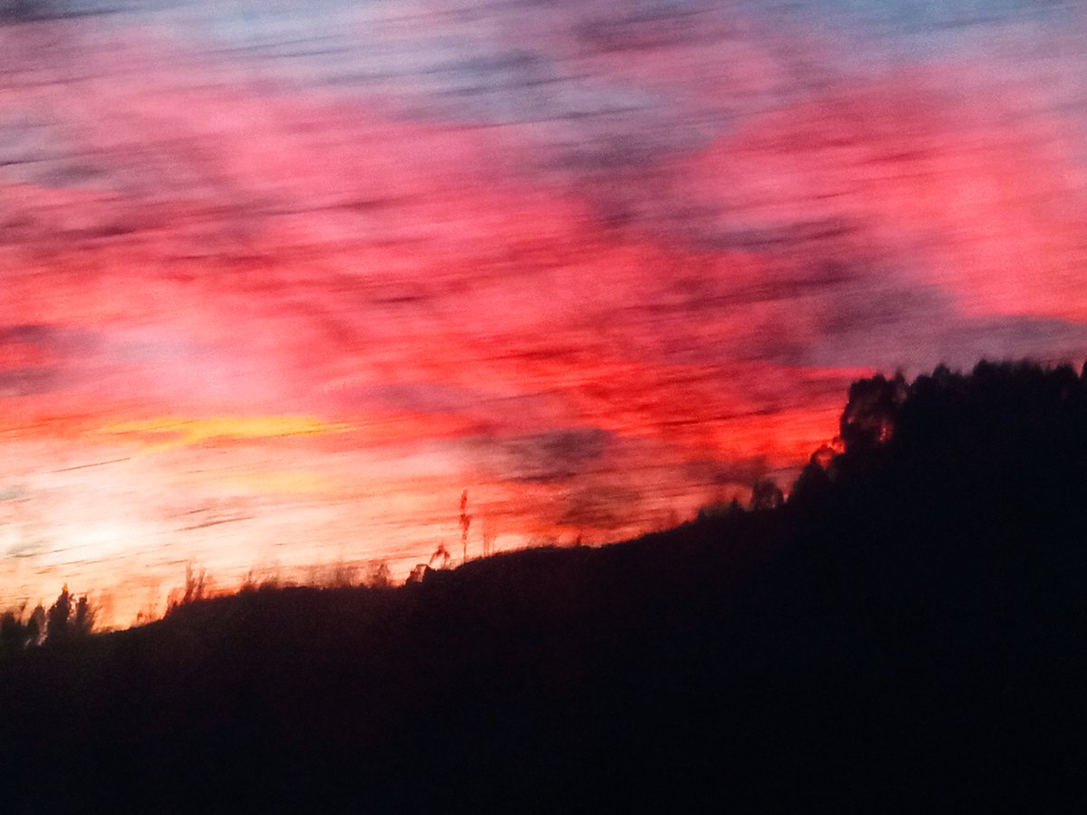 luigizapaa's tweet photo. Crepúsculo en el paraíso...hay esperanza en la deriva.. y en el corazón https://t.co/ei96fcFTi9