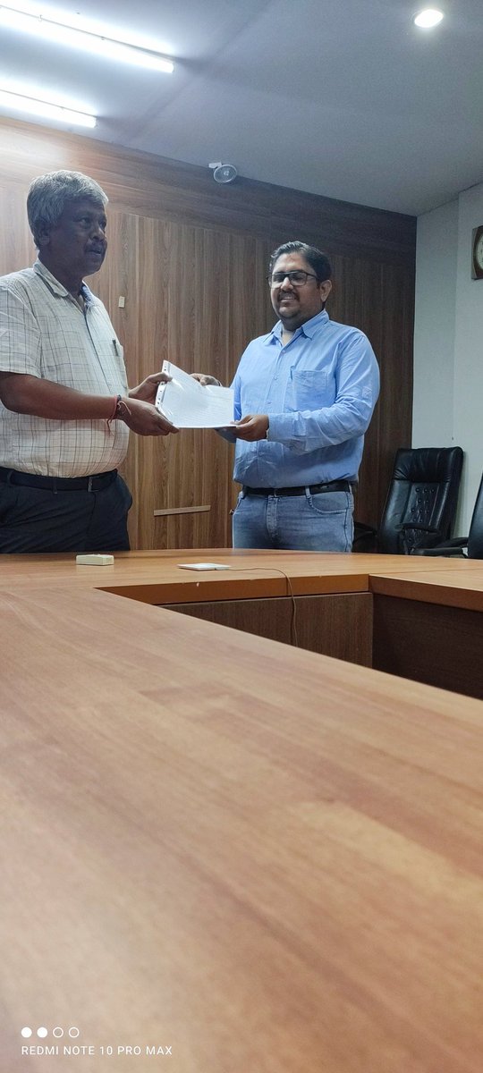 આજ રોજ મેં નિવાસી અધિક કલેકટર સાહેબ તાપી-વ્યારા ના હસ્તે અત્રેના જિલ્લાના કુલ 37 મહેસુલી તલાટીશ્રીઓને નિયમિત નિમણુક ના હુકમો એનાયત કરવામાં આવ્યા <a href="/CollectorTapi/">Collector & DM-Tapi</a> <a href="/GujaratTalati/">(ART) Association of Revenue Talati Gujarat State</a> <a href="/RacTapi/">RAC TAPI</a>