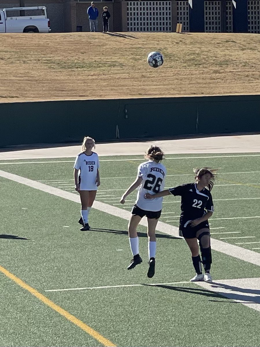 davecaroll7's tweet photo. Soccer time! #26 #thatsmygirl #riderraiderssoccer https://t.co/T9kOMb6R7V