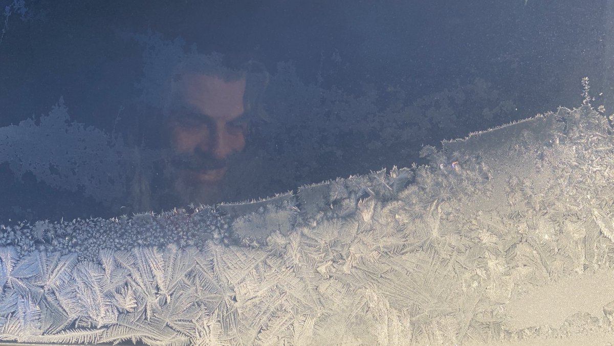 NeilEnock's tweet image. Hunting for frost fairies…. 😊☀️❄️