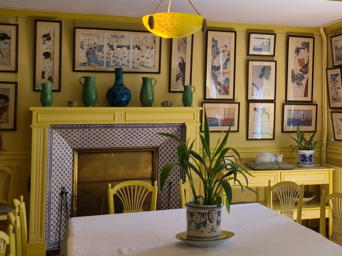 allontanarsio's tweet photo. Claude Monet’s home in Giverny, France https://t.co/fqinnHEhP6