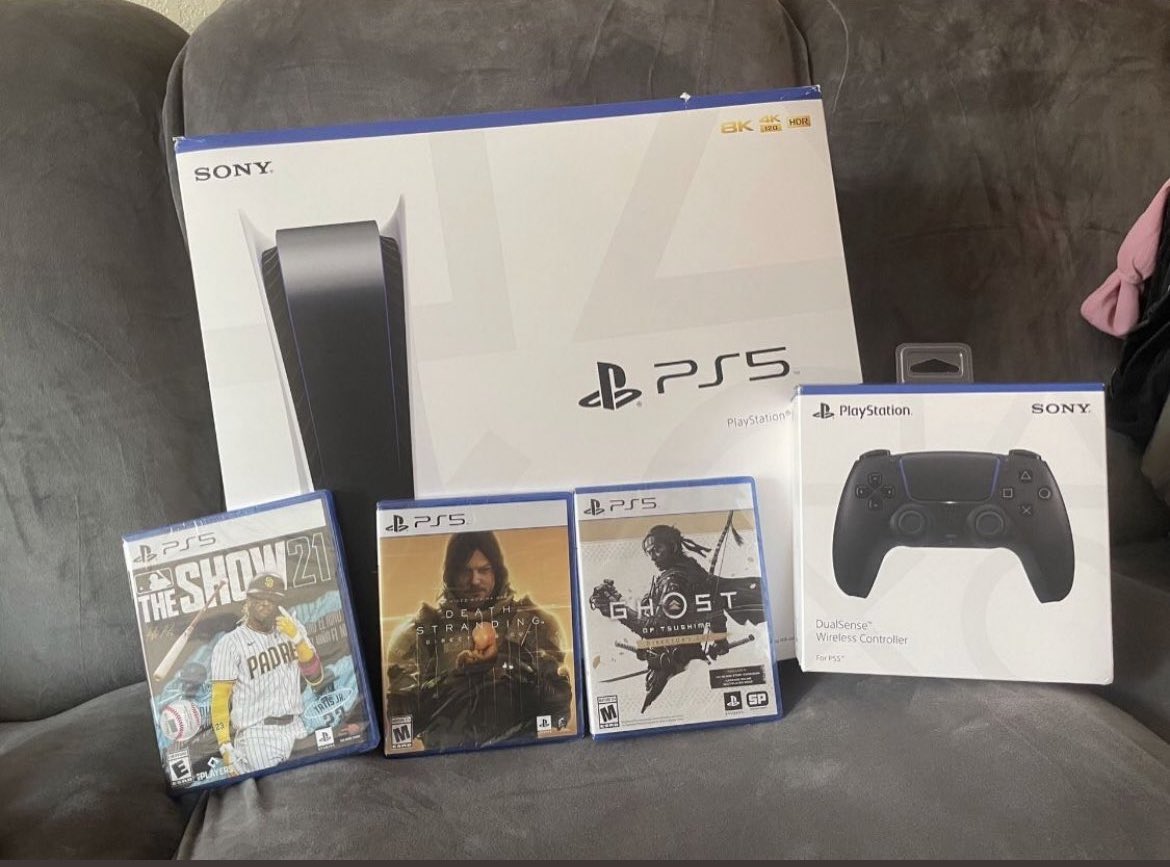 jaylaaaxo's tweet photo. PS5 for Sale! If anyone knows someone who needs one still please send them my way. Can ship same day. Highest offer gets it. Games/controller can be subtracted. https://t.co/lRQNxvOkL0