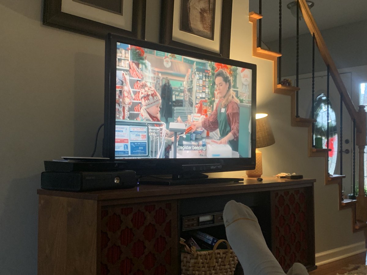 joshpoore's tweet photo. Want to know what gaslighting is? Watch this scene from Home Alone. https://t.co/ng6yk5XMBL