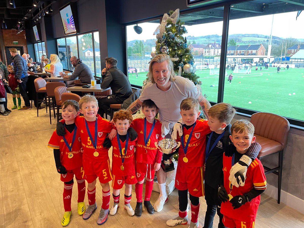 Great morning <a href="/thesilkmen/">Macclesfield FC</a> for the boys this morning! Went unbeaten all day in a top level tournament with some amazing teams! Could of been anyone of 4 or 5 teams to have taken the trophy home but the lads showed amazing determination to come out the winners #WeAreNetherton
