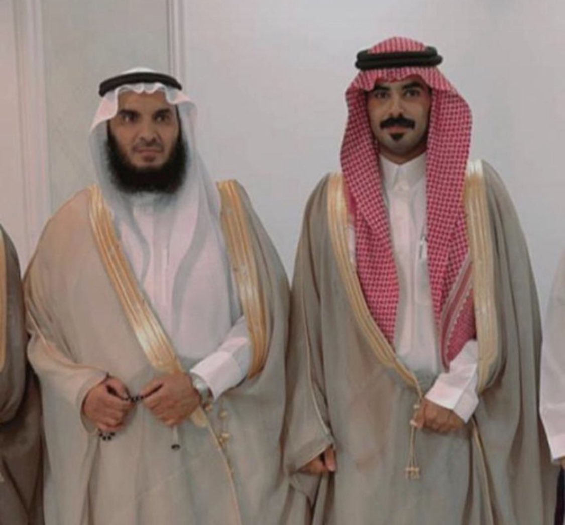ALMJAWLH's tweet photo. أطيب التهاني والتبريكات للمهندس/ سعد بن ضيف الله بن سعد ابن مجول الشاطري، بمناسبة تخرجه من كلية الهندسة وعلوم الحاسب بجامعة الأمير سطام بن عبدالعزيز وحصوله على درجة البكالوريوس في تخصص هندسة حاسب.
سائلين الله له التوفيق والسداد https://t.co/xNgN17nw6C