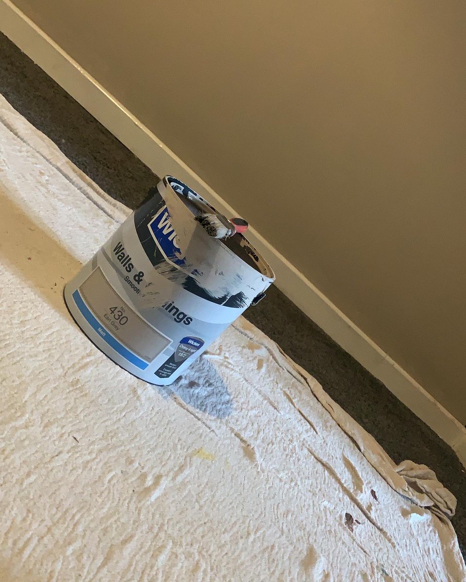PaintingMandr's tweet photo. Decorating a lounge today, using one of our favourite brands 👌🏻 @Wickes #paintinganddecorating https://t.co/z9vYowdC89
