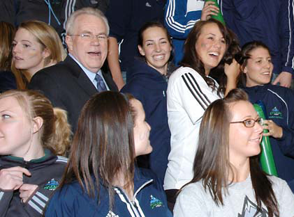 UFV proudly congratulates former President Dr. Skip Bassford following today’s announcement of his appointment to the Order of Canada. UFV flourished under his presidency (1998-2009), and this recognition is extremely well deserved. Congratulations, Skip!
ow.ly/5kTI50HkvP6