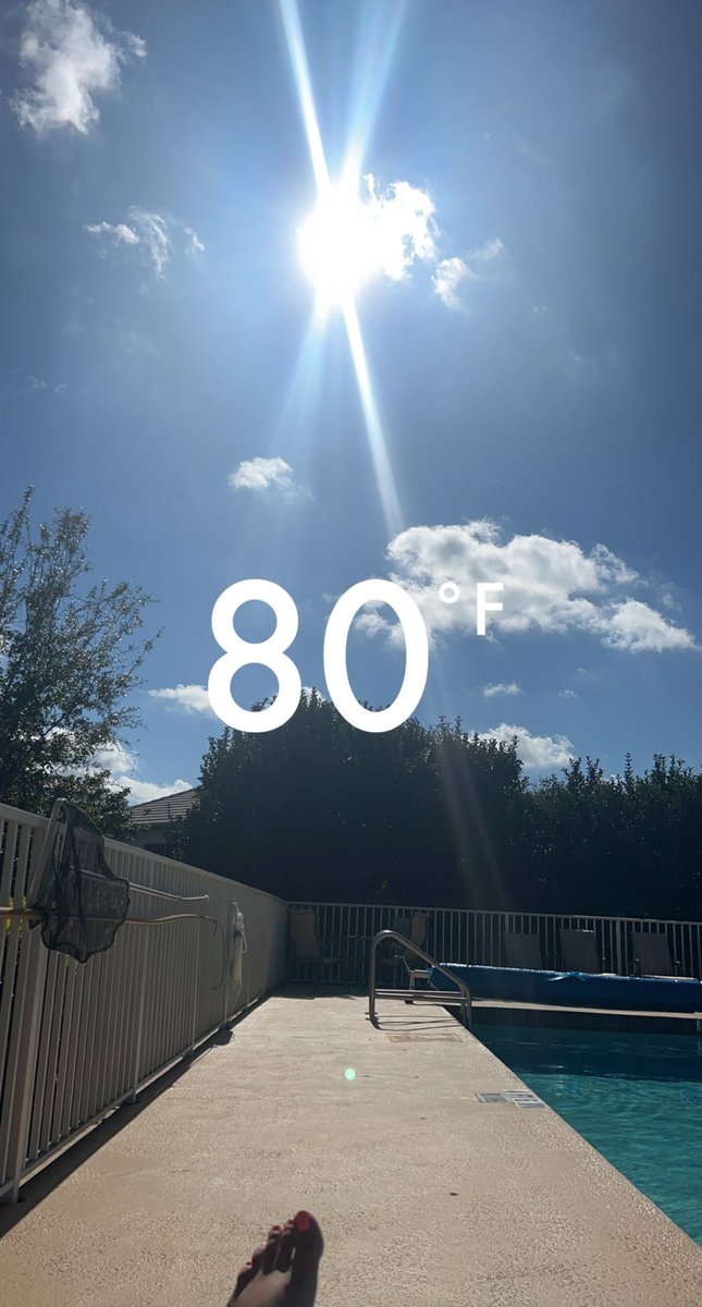 tarynperky's tweet photo. I love #winterinfl #flwx #lunchbreak #WorkFromHome sent to hubby he replsponded with - βno one likes a braggerβπ€£π€£ https://t.co/P2UHx7sfmJ