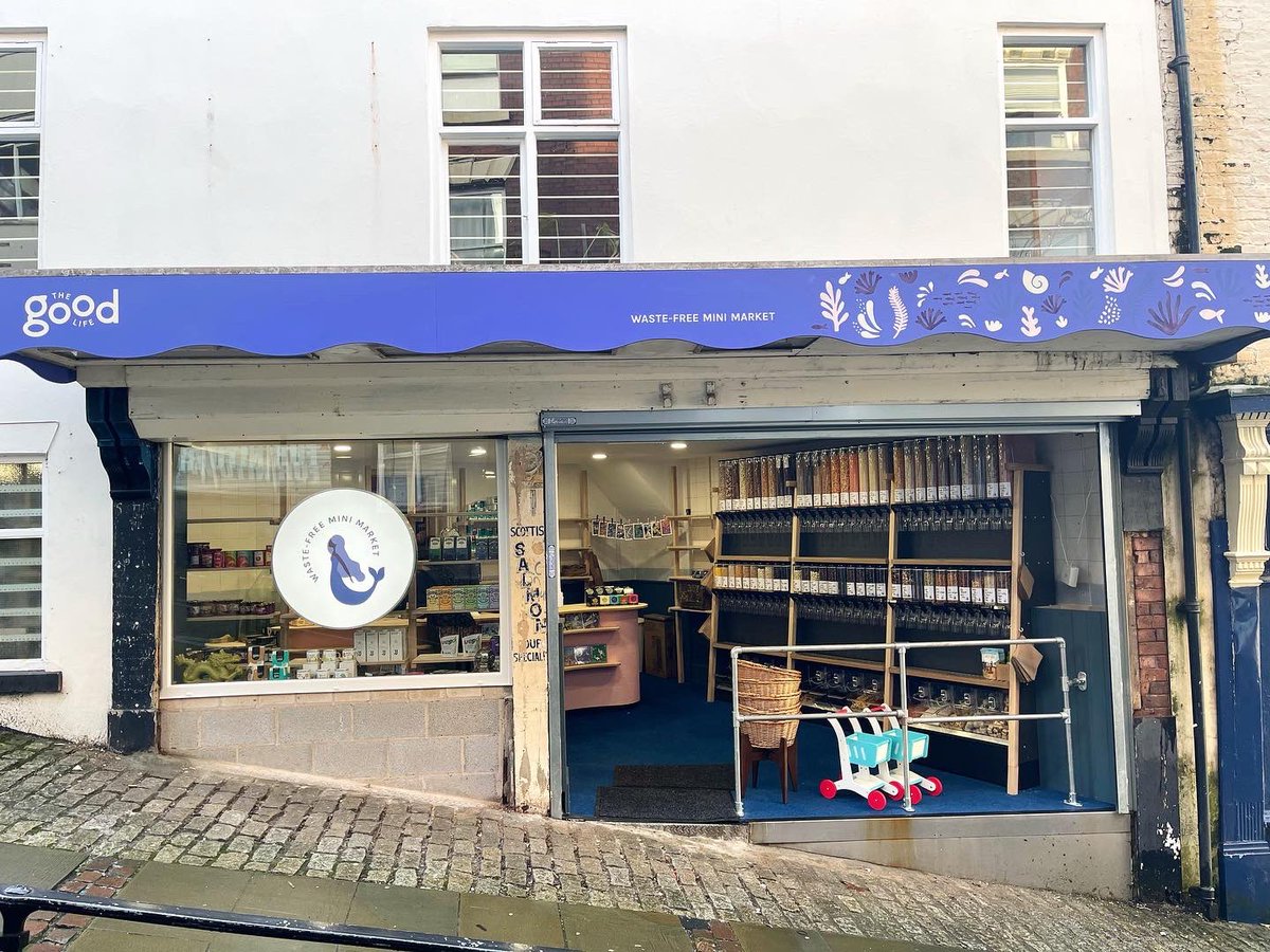 stopinstockport's tweet photo. The Good Life open their second refill and waste-free mini market in Stockport town centre today • The new shop is located in the old iconic fish shop on the brow up to the market • Great to see a nod to the buildings past in the decor🎩🙌 #stopinstockport https://t.co/UUR7vQGk89