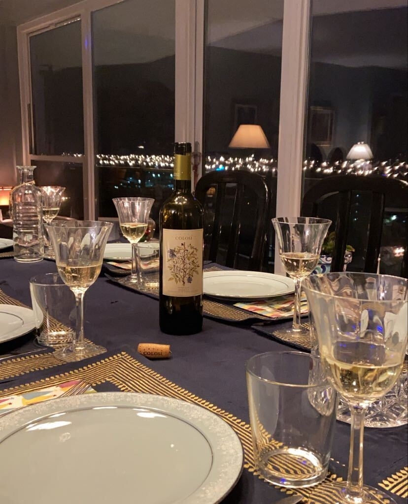 ViasWine's tweet photo. Last Wednesday of the year ... and we celebrate it with @cantinecolosi Grillo 🥂 https://t.co/lCscjM2cmL