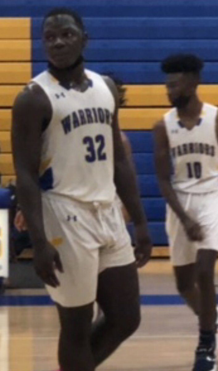 ssuburbanhoops's tweet photo. Crete Monee plays Lincoln Park in the consolation championship at Proviso West Holiday tournament at 2PM

Crete Monee 69
Bogan 66
Evans 16 pts, 8 reb, 3 assists   Elias - 13 pts, 6 reb   Freeman - 13 pts, 6 reb, 3 assists

We 👀 y’all @CMHSAthletics @CMHSWarriors https://t.co/hIMbKHeKBQ